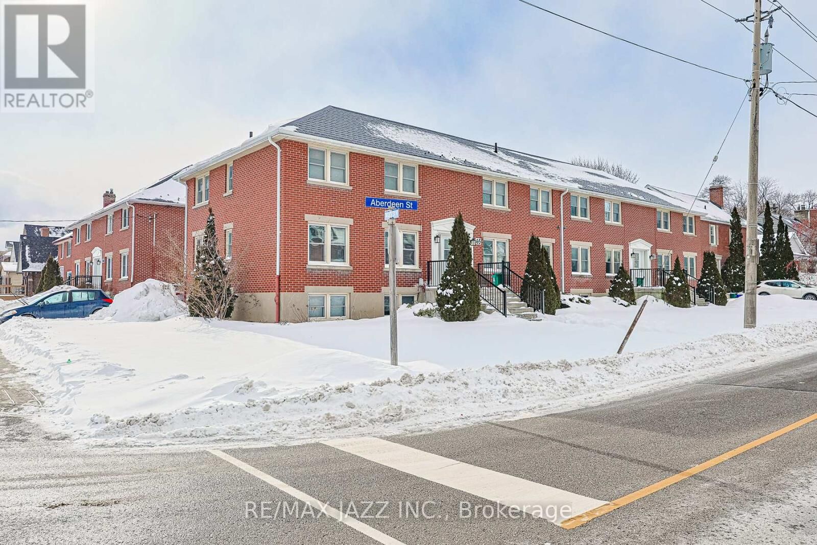 Property Photo:  366 Mary Street North 4  ON L1G 5C8 