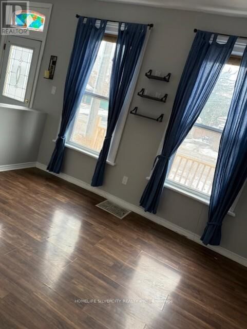 Property Photo:  115 Murray Street  ON N3S 5P5 