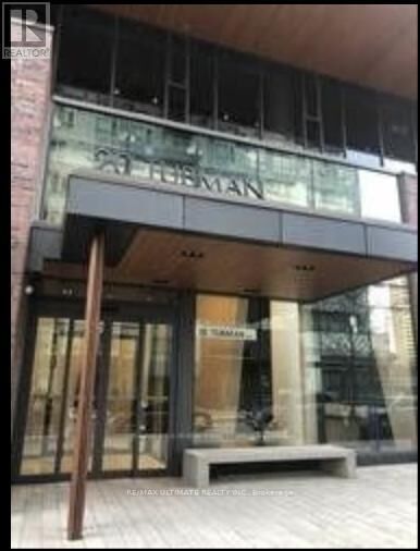 Property Photo:  20 Tubman Avenue 2305  ON M5A 0M5 