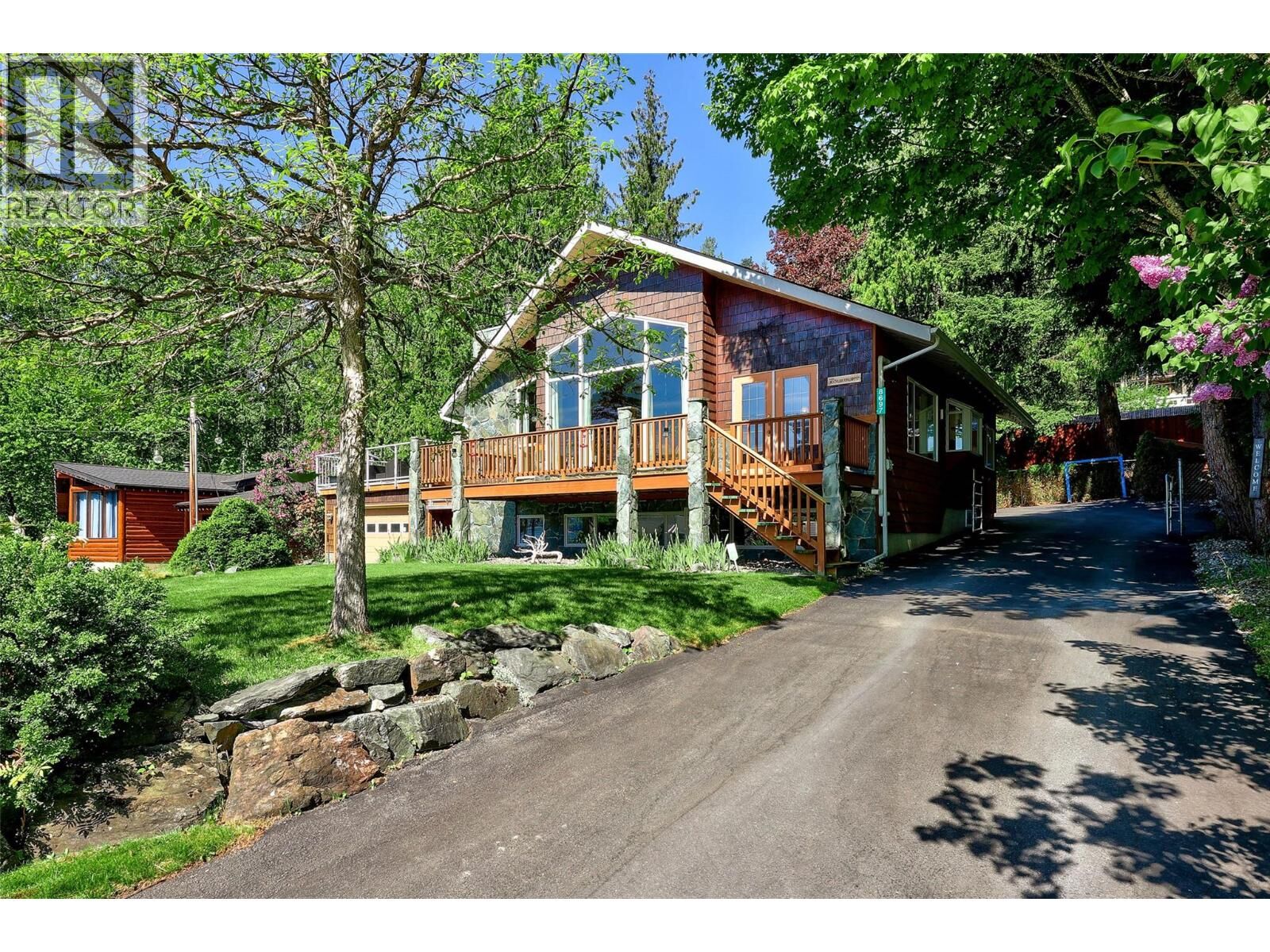 Property Photo: 8697 St. Ives Road BC V0E 1M9