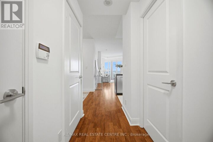 Property Photo: 50 Absolute Avenue 2401 ON L4Z 0A8
