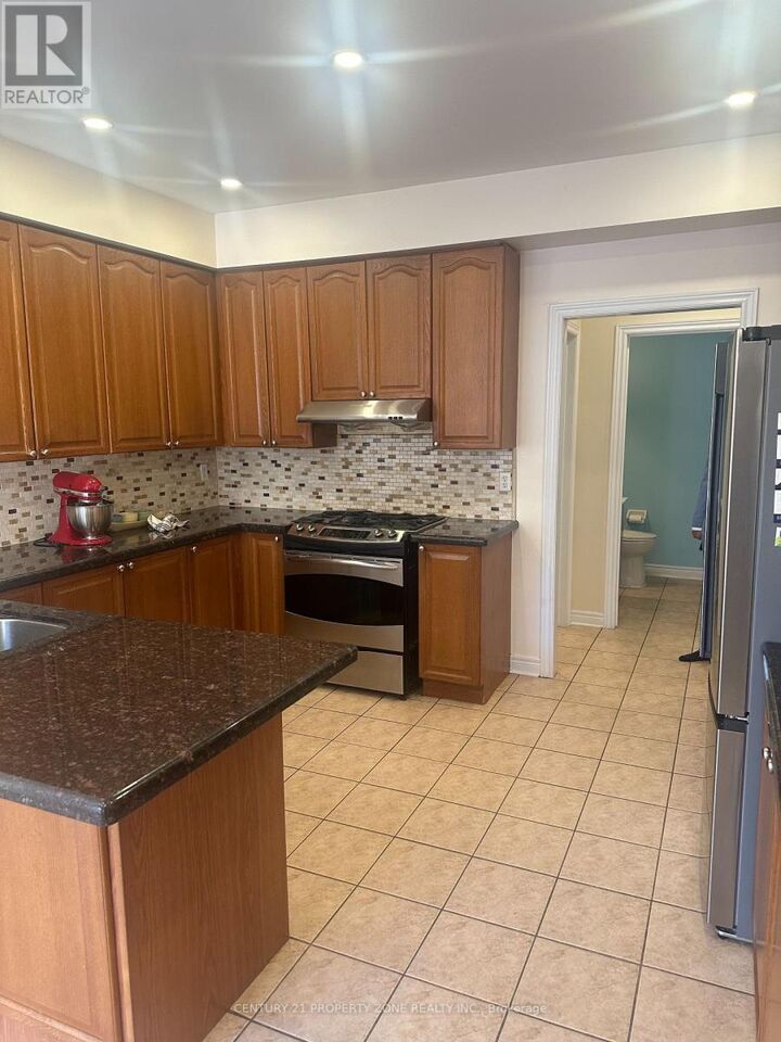 Property Photo:  39 Bellflower Lane  ON L6S 6K1 