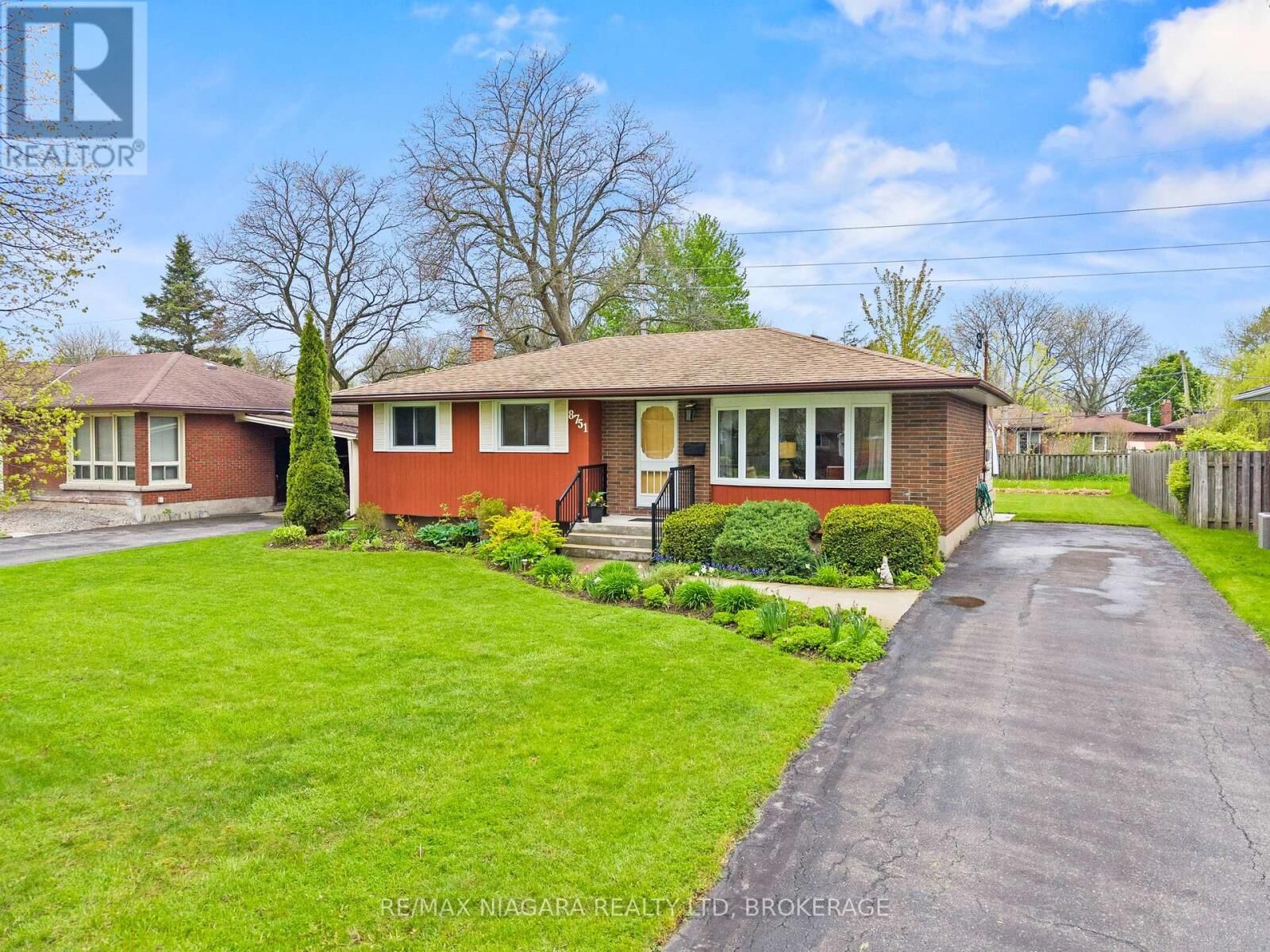 Property Photo:  8751 Banting Avenue  ON L2G 6Z7 