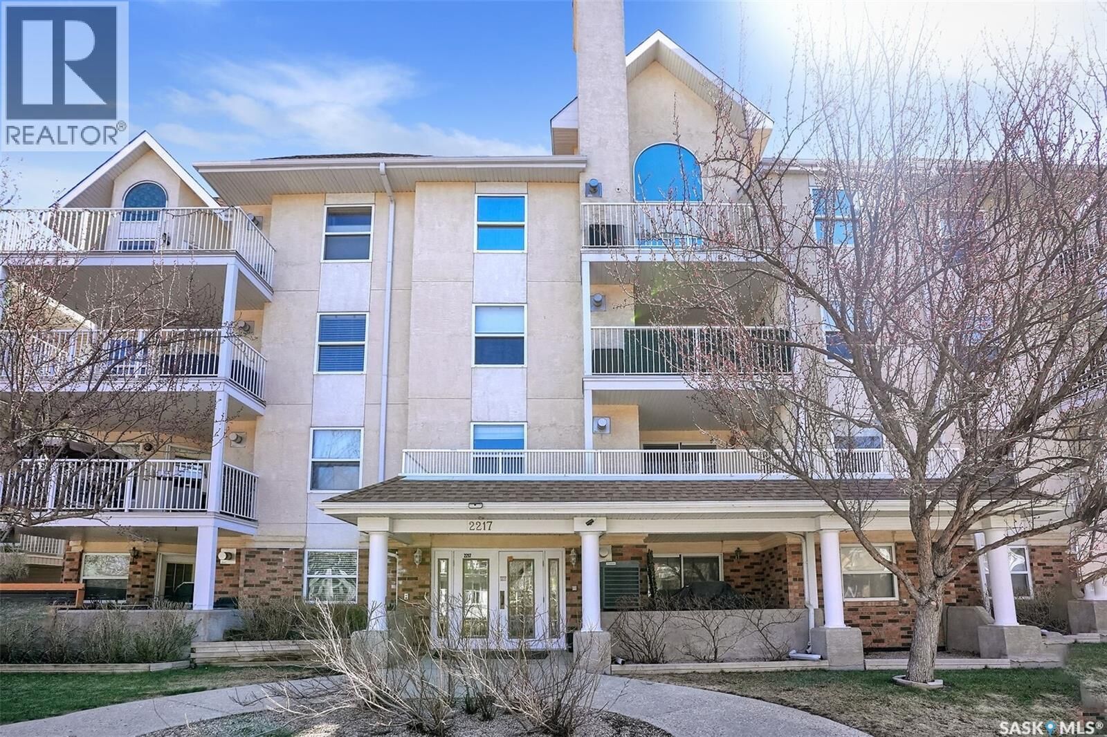 Property Photo:  302 2217 Angus Street  SK S4T 2A3 