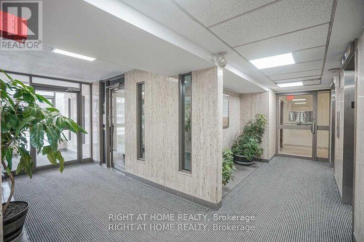 Property Photo:  235 Grandravine Drive 1001  ON M3N 1J2 