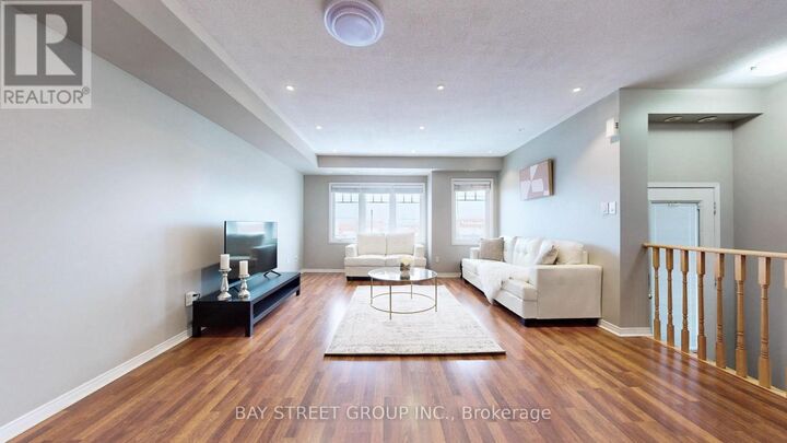 Property Photo:  3975 Eglinton Avenue West 13  ON L5M 0E7 