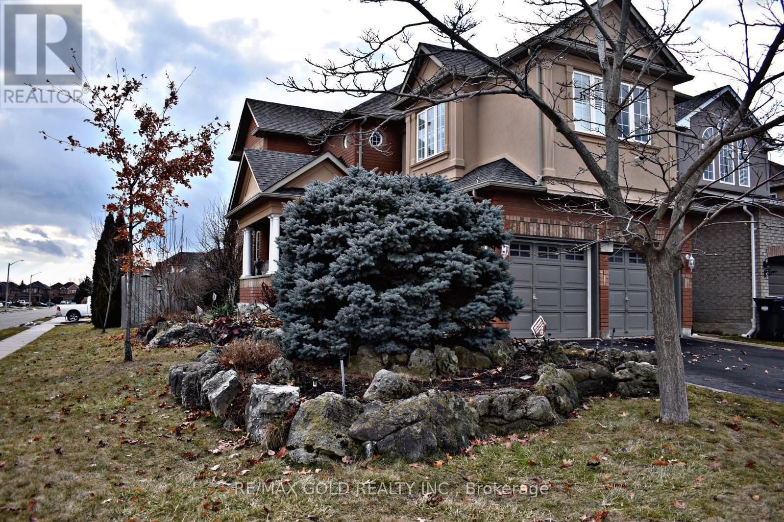 Property Photo:  28 Bushberry Road North  ON L7A 1L3 