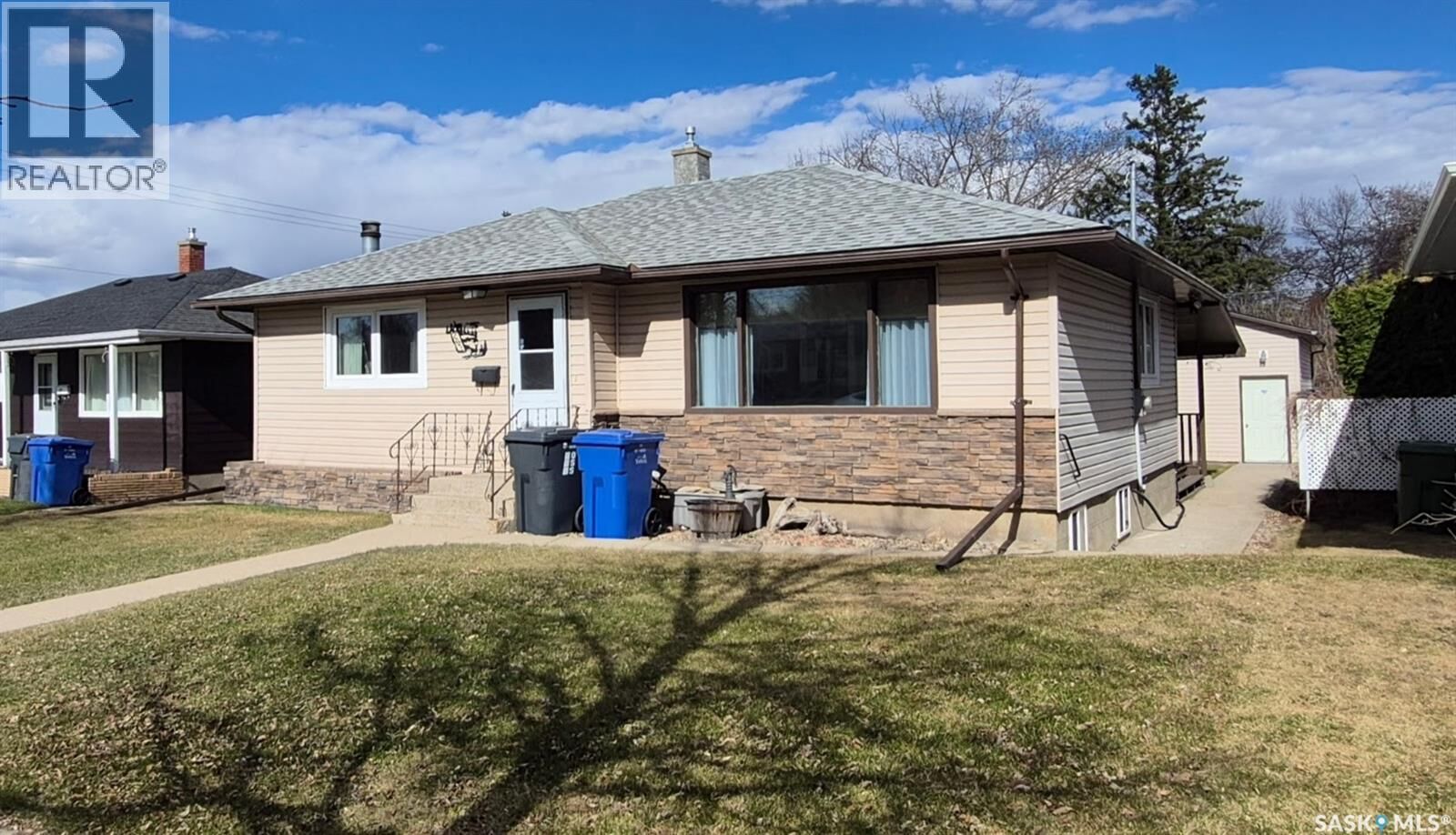 Property Photo:  203 4th Avenue S  SK S3N 1B7 