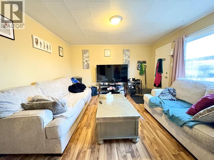 Property Photo:  380 Moffat Street  BC V2M 3L5 