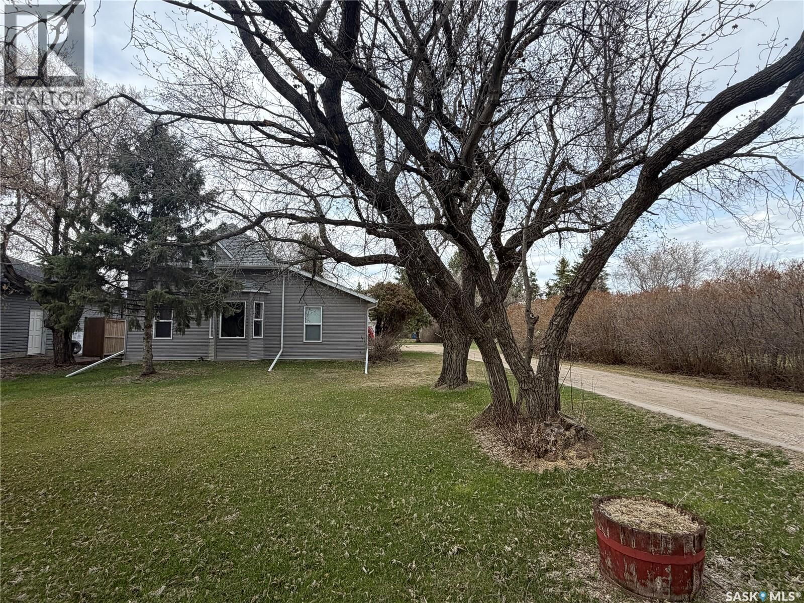 Property Photo:  210 2nd Avenue S  SK S0K 1Z0 