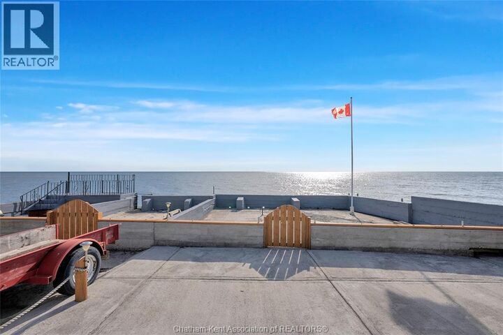 Property Photo:  18518 Erie Shore Drive  ON N0P 1A0 