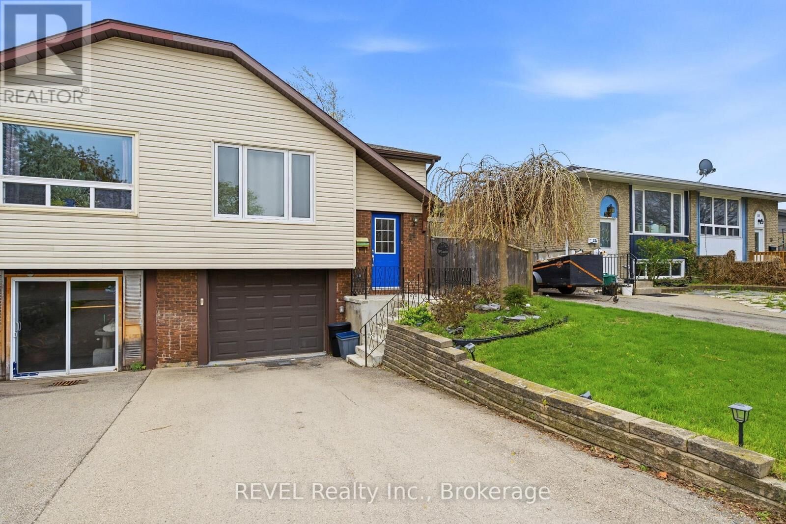 Property Photo:  14 Deborah Court  ON L2P 3R6 