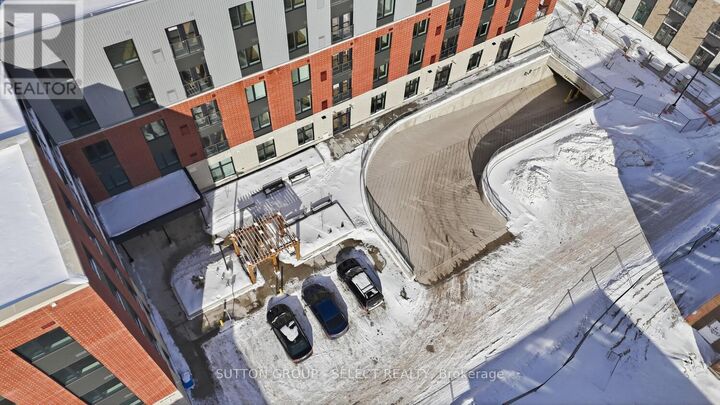Property Photo:  351 Hill Street 101  ON N6B 2M1 