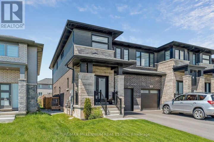 Property Photo:  19 Whelan Court  ON L2V 0M3 