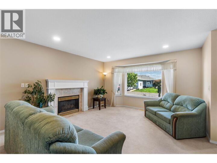 Property Photo:  2655 Westsyde Road 12  BC V2B 7C7 