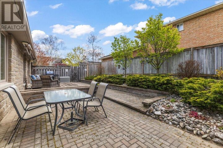 Property Photo:  272 4th Street Crescent  ON N4N 3S9 