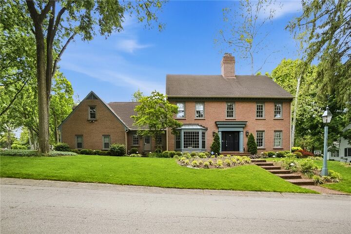 Property Photo:  700 Palace Green Parkway  OH 45459 