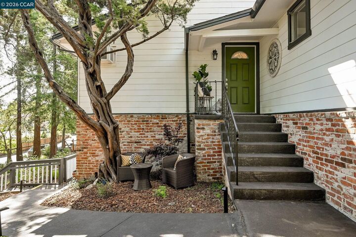 Property Photo:  1067 Ridge Park Dr  CA 94518 