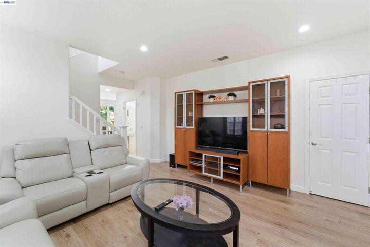 Property Photo:  7129 Cerro Crest Dr  CA 95138 