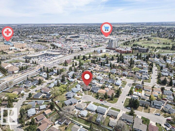 Property Photo:  6719 31A Avenue NW  AB T6K 1M4 
