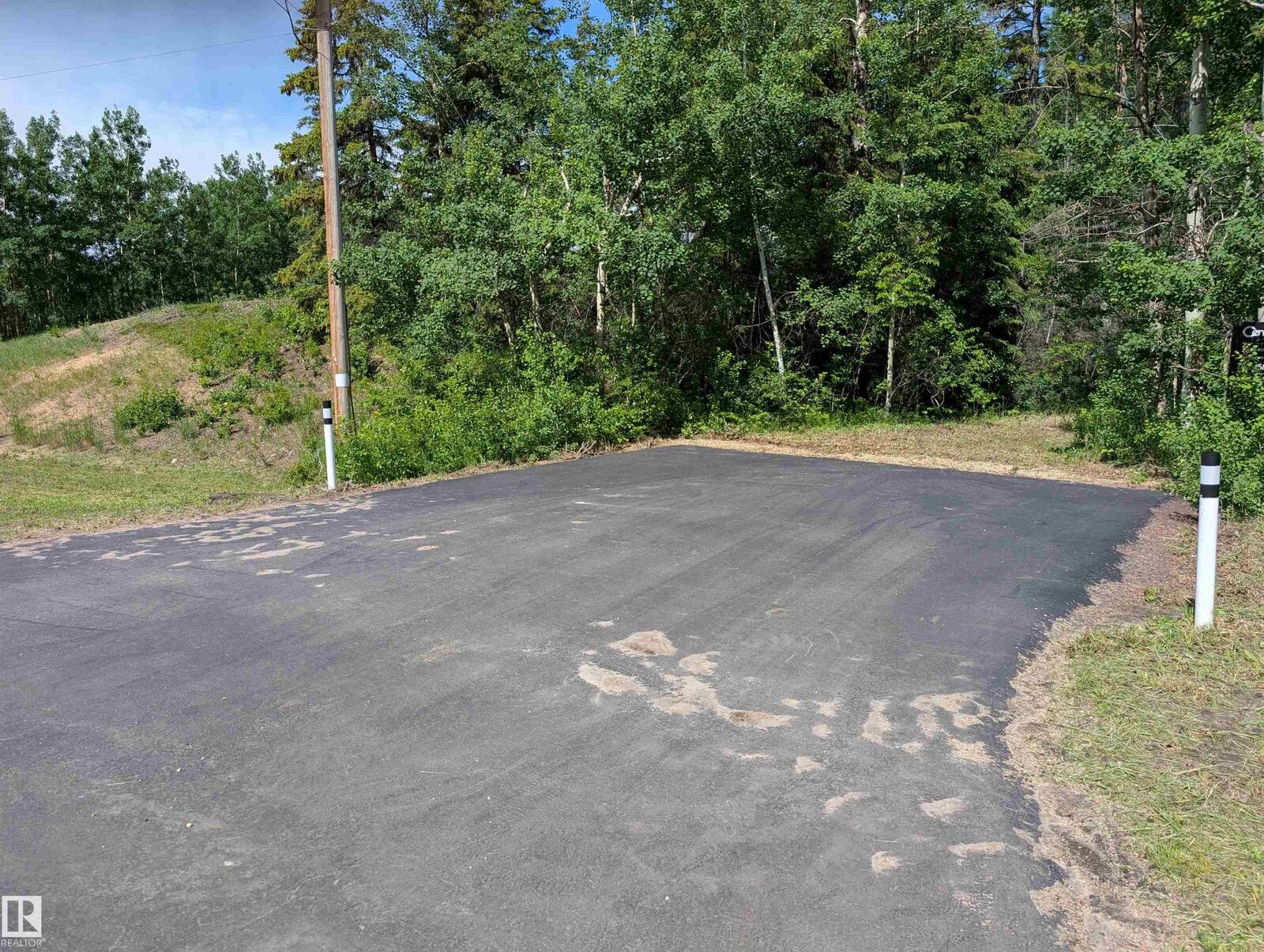Property Photo: 33 57108 Range Road 220 AB T0A 2W0