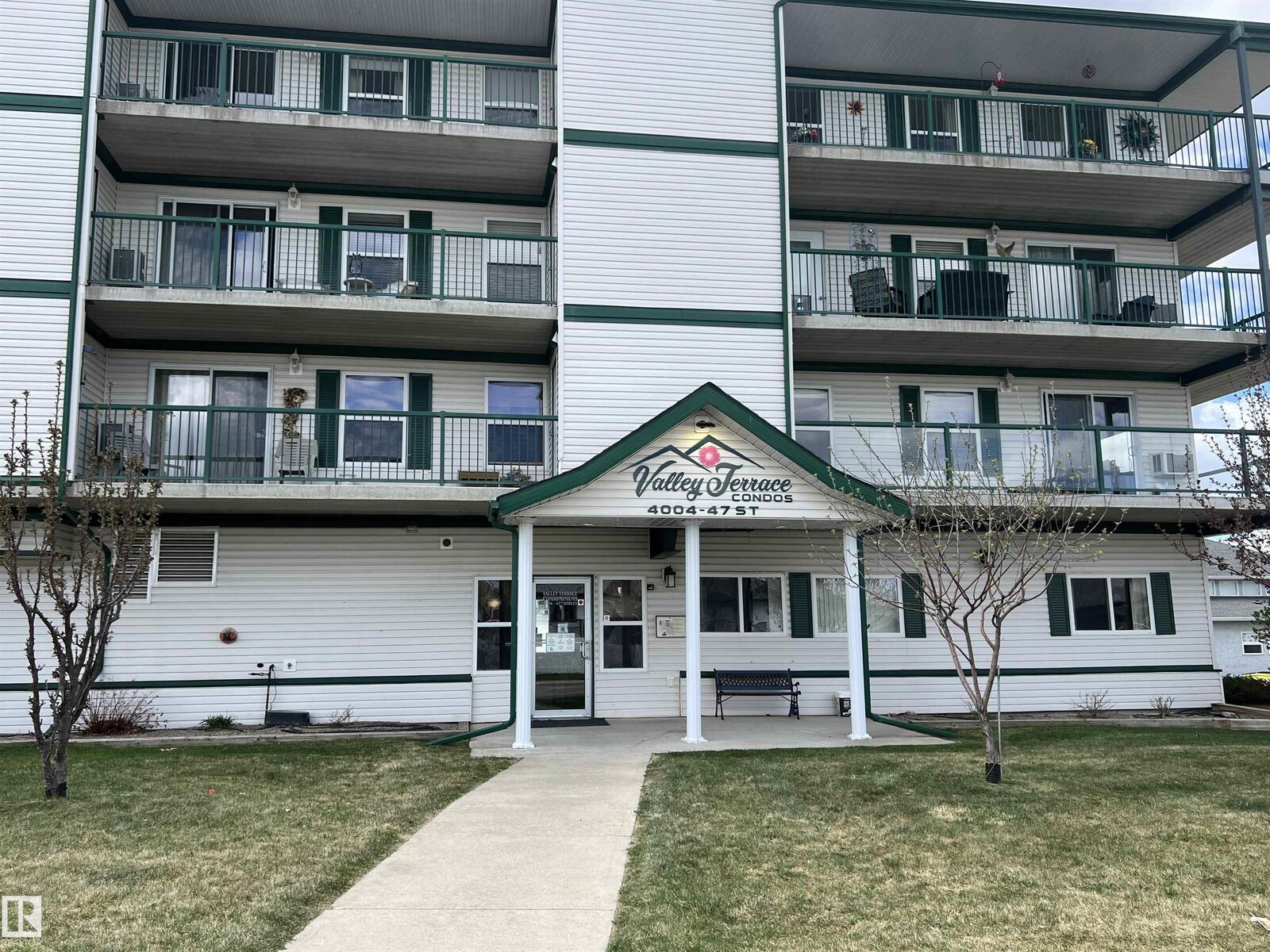 Property Photo:  4004 47 Street 303  AB T7A 0A2 