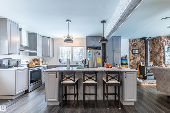 Property Photo:  474003 Range Road 255  AB T0C 1Z0 