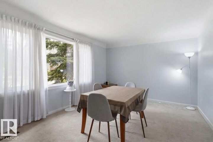 Property Photo:  9206 / 9208 90 Street NW  AB T6C 3M1 