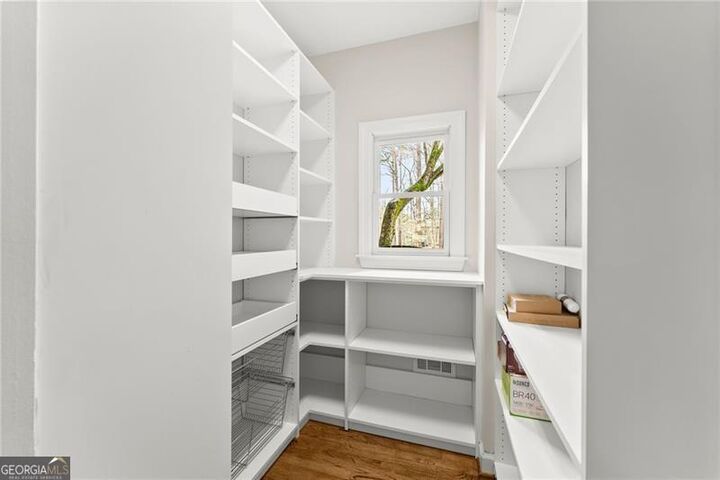Property Photo: 4140 River Bluf Run Way GA 30024