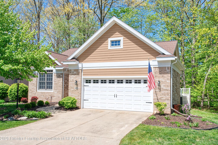 Property Photo: 3536 Oakmont Drive MI 48911