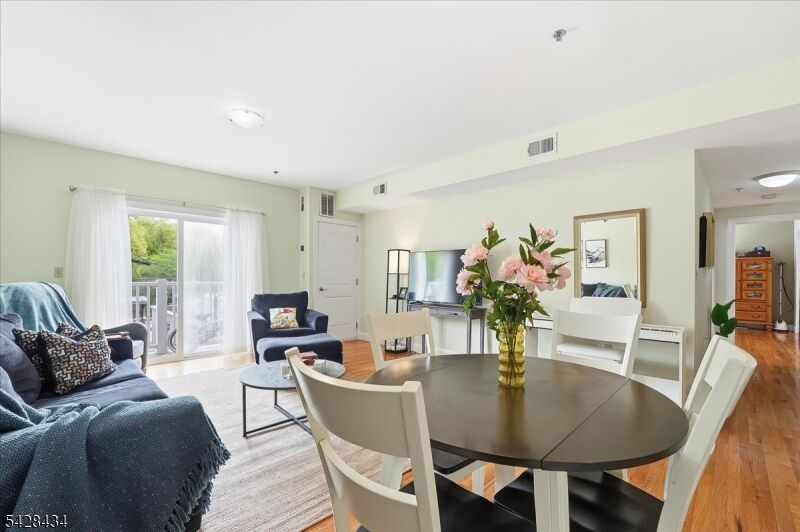 Property Photo:  902 N 5th St 207  NJ 07107 