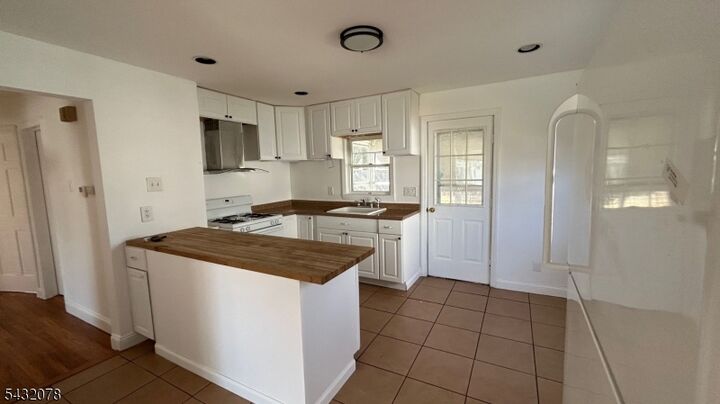 Property Photo: 67 Prescott Turn NJ 07066