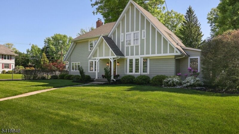 Property Photo:  220 S Euclid Ave  NJ 07090 