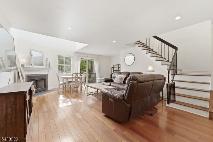 Property Photo:  10 Cedar Ct  NJ 08822 