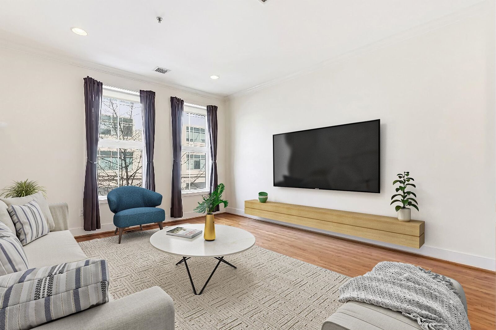 Property Photo:  61 Grand St 2L  NJ 07302 