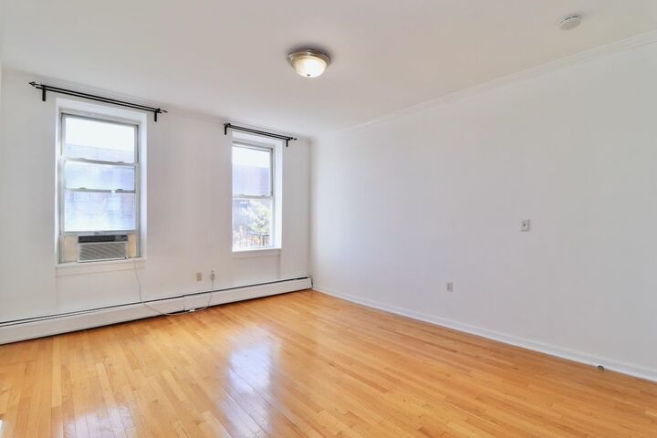 Property Photo:  621 Willow Ave 5L  NJ 07030 