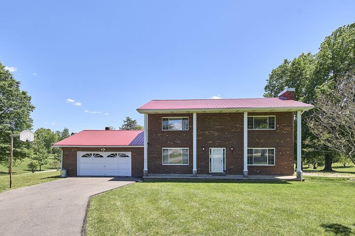 Property Photo:  2180 Cross Creek Road  WV 25033 