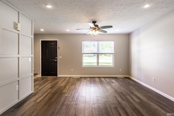 Property Photo:  866 E Meadowlands Drive  IN 47429-1077 