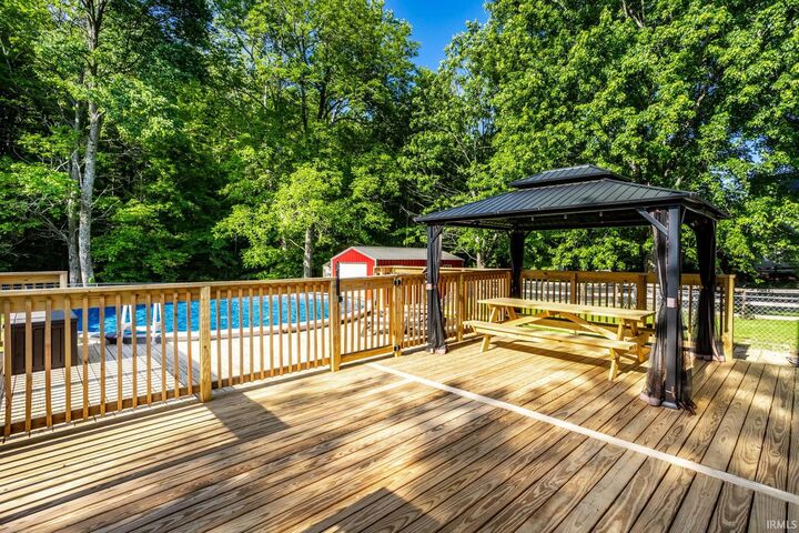 Property Photo:  866 E Meadowlands Drive  IN 47429-1077 