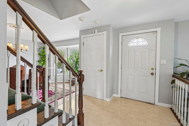 Property Photo:  12 Buttermilk Drive  NY 12553 