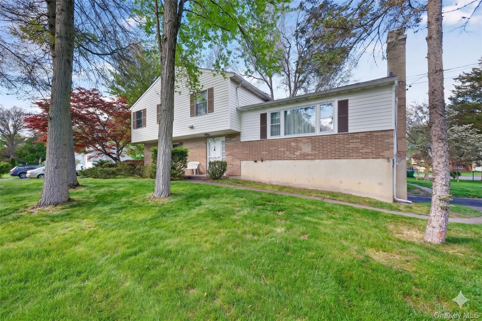 Property Photo:  2 Gary Place  NY 12590 