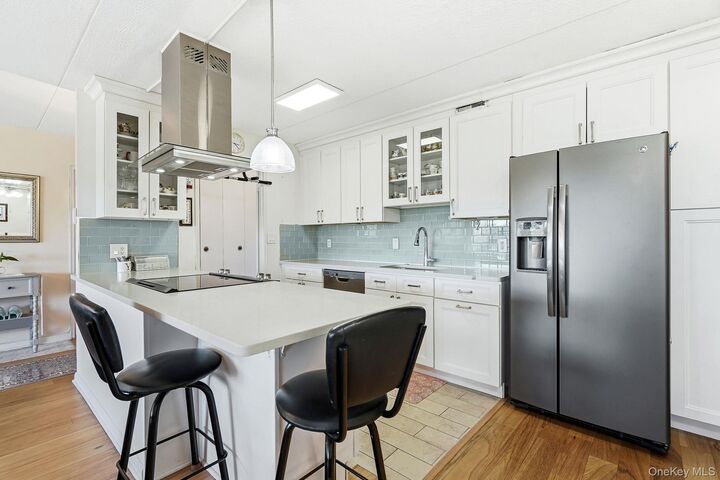 Property Photo: 200 High Point Drive 214 NY 10530