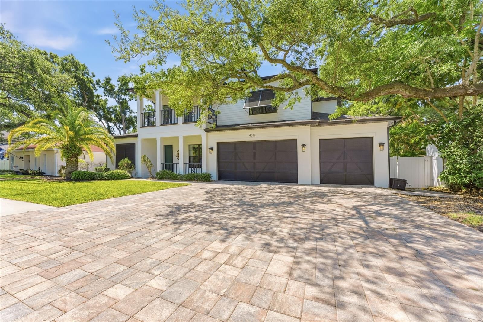 Property Photo: 4312 W Obispo Street FL 33629