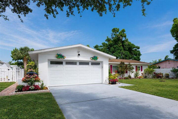 Property Photo: 6212 20th Street S FL 33712