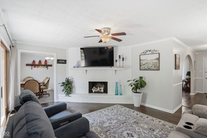 Property Photo:  929 Briarwood Drive  IN 46142 