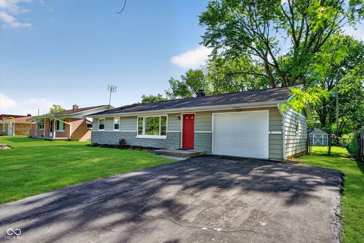 Property Photo:  725 Howard Road  IN 46142 