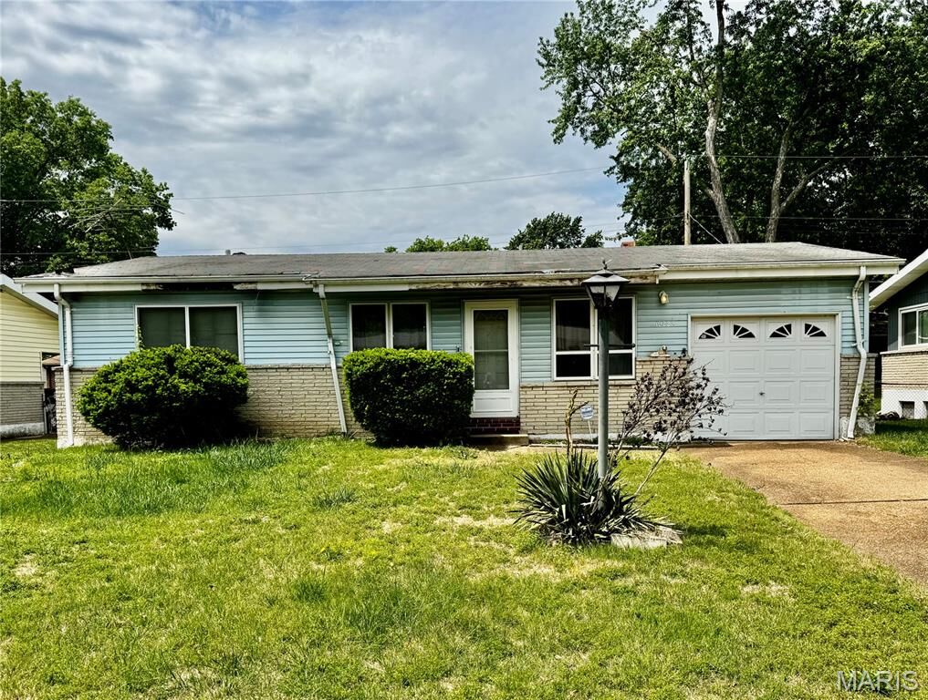Property Photo: 10223 Monarch Drive MO 63136