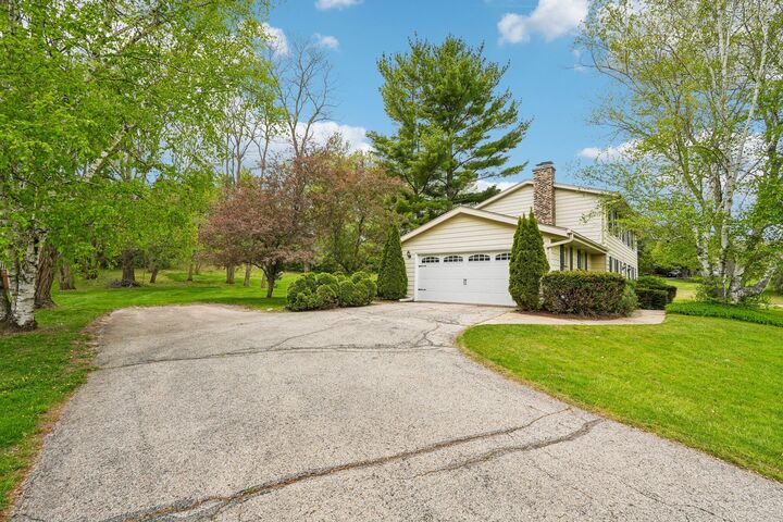 Property Photo:  W326s7751 Squire Ln  WI 53149 