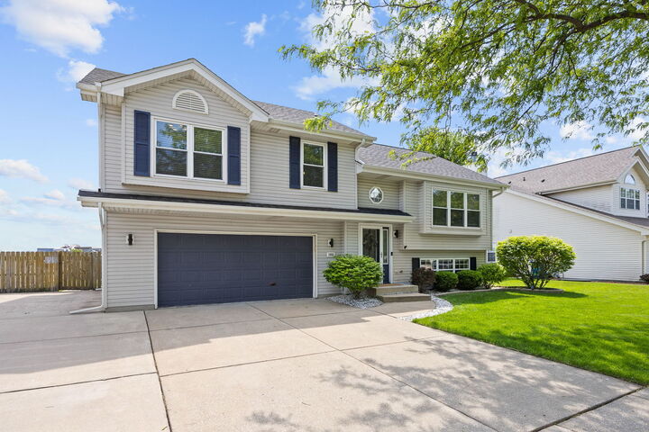 Property Photo:  1552 Stefanie Lane  IL 60914 