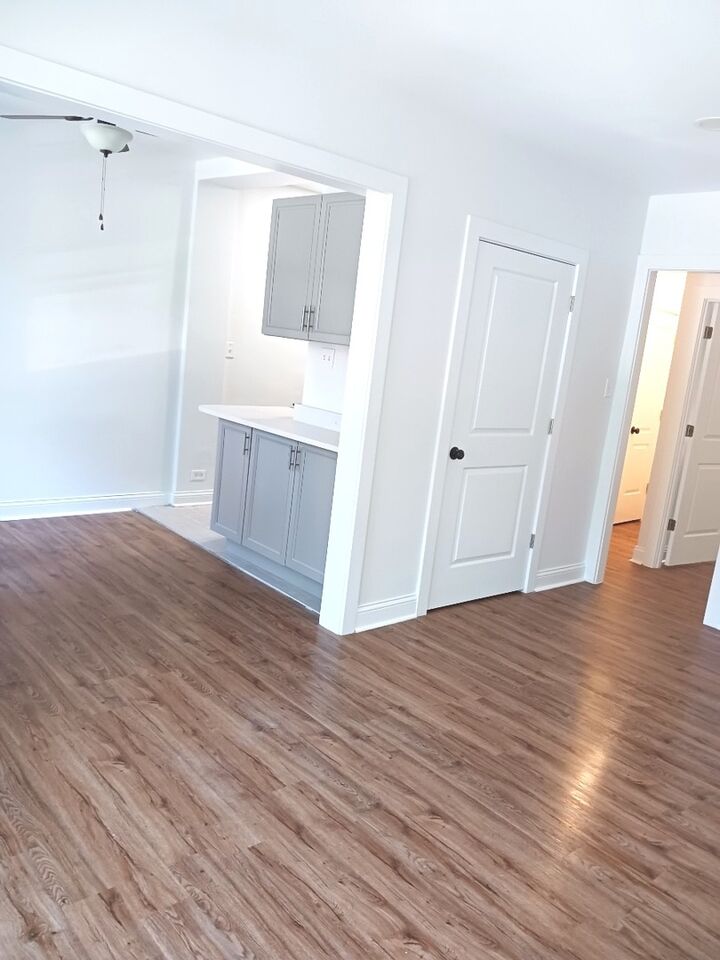 Property Photo:  5947 N Winthrop Avenue 1B  IL 60660 